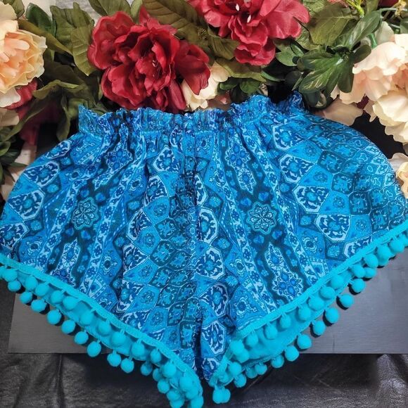 NWT Chaser Chiffon Pom Pom Short - Picture 3 of 6